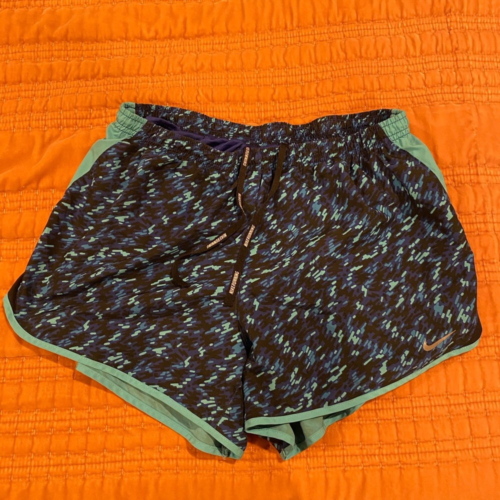 Nike women’s shorts